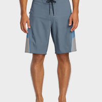 BILLABONG STRADDIE AIRLITE 20" BOARDSHORTS - STEEL BLUE
