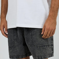 SILENT THEORY ALL ROUNDER SHORT - WASHED BLACK