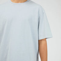 SILENT THEORY ESSENTIAL FIT TEE - SKY BLUE