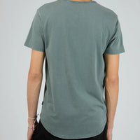 SILENT THEORY TAIL TEE - MOSS GREEN