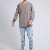 SILENT THEORY STANDARD FIT LONG SLEEVE TEE