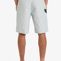QUIKSILVER MENS EVERYDAY SOLID 20 BOARDSHORTS - QUARRY