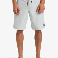 QUIKSILVER MENS EVERYDAY SOLID 20 BOARDSHORTS - QUARRY