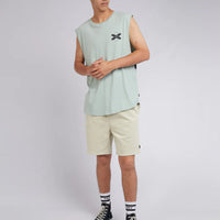 SILENT THEORY EXTEND TAIL TEE - LIGHT GREEN