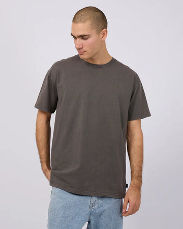 SILENT THEORY SOLID TAIL TEE - COAL