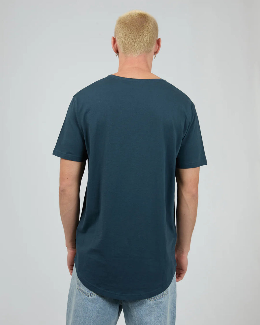 SILENT THEORY SOLID TAIL TEE - NAVY