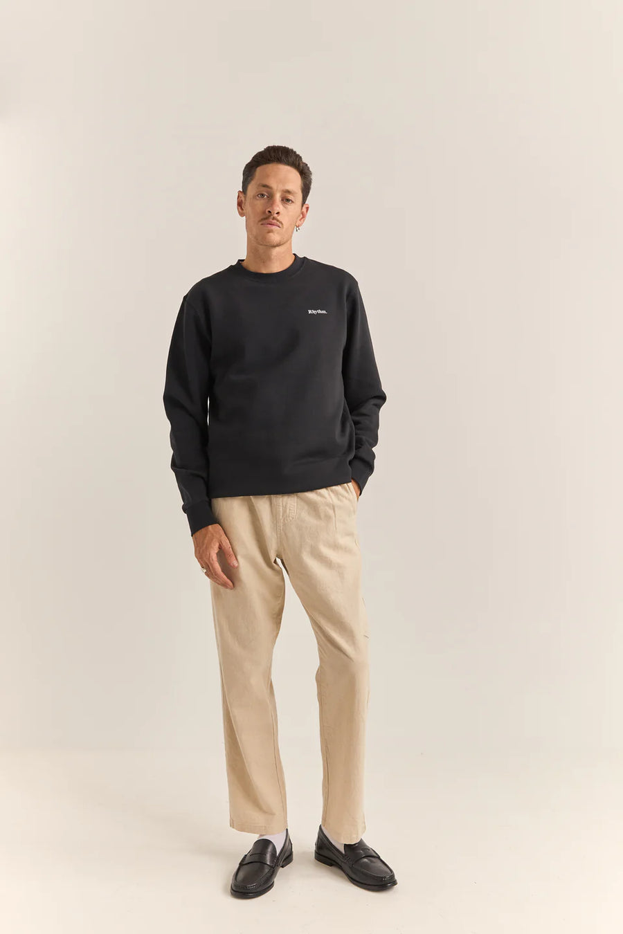RHYTHM MENS BRAND FLEECE CREW - BLACK