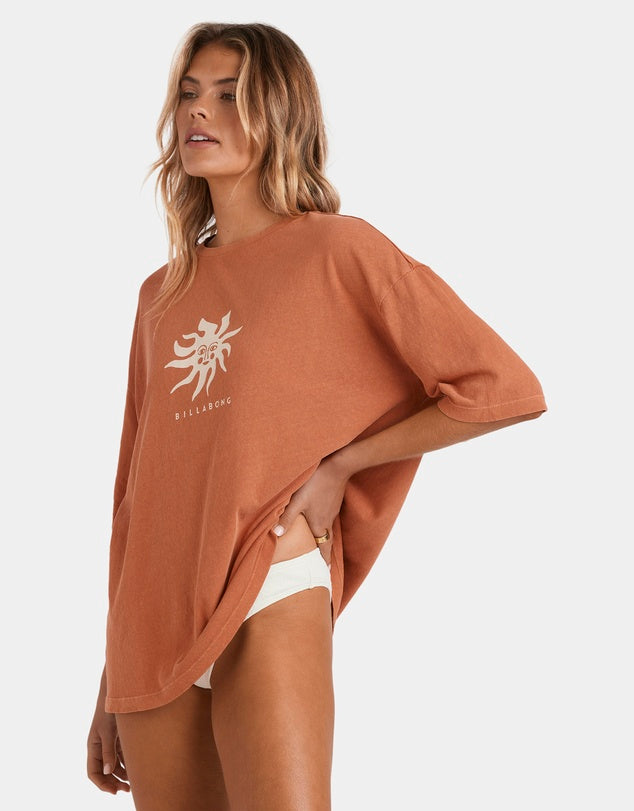 BILLABONG BRIGHT SUN TEE - KISS THE EARTH