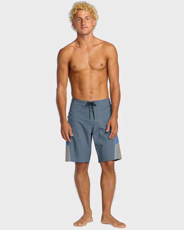 BILLABONG STRADDIE AIRLITE 20" BOARDSHORTS - STEEL BLUE