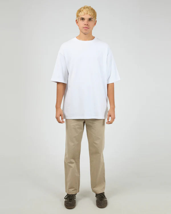SILENT THEORY RELAXED STRAIGHT CHINO - TAN