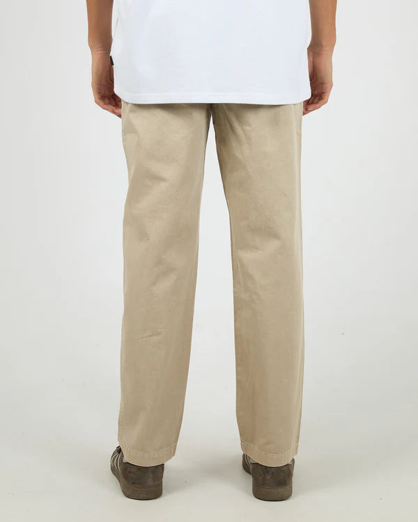 SILENT THEORY RELAXED STRAIGHT CHINO - TAN