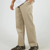 SILENT THEORY RELAXED STRAIGHT CHINO - TAN