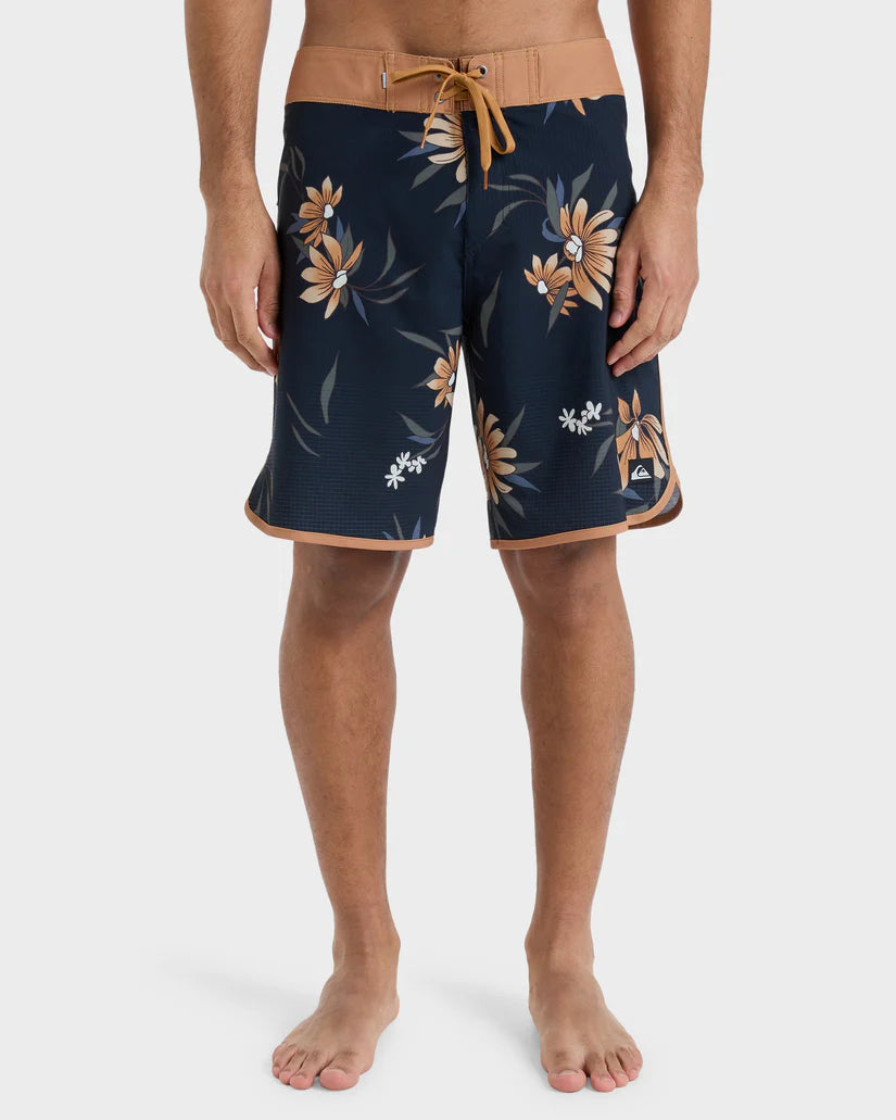 QUIKSILVER  HIGHLINE SCALLOP 19 - BLACK COASTAL FLORAL