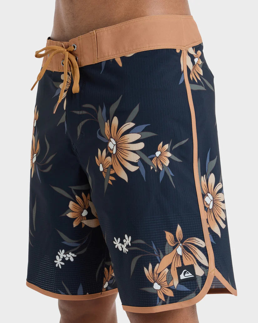 QUIKSILVER  HIGHLINE SCALLOP 19 - BLACK COASTAL FLORAL