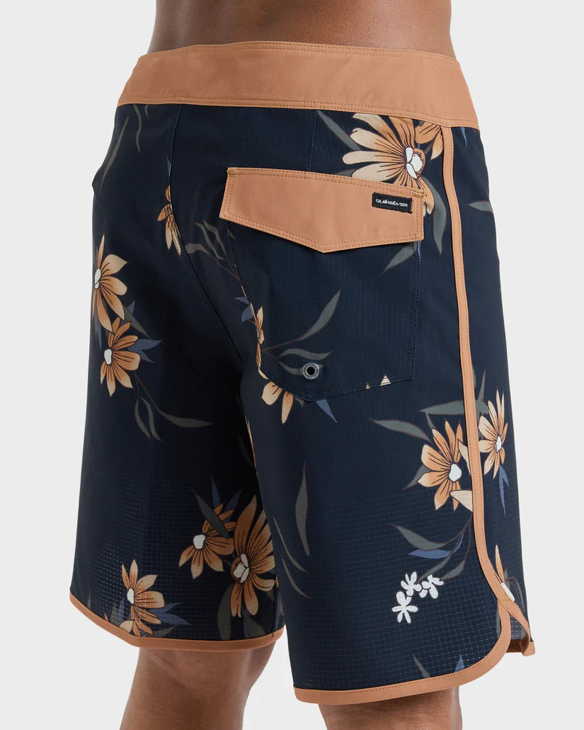 QUIKSILVER  HIGHLINE SCALLOP 19 - BLACK COASTAL FLORAL
