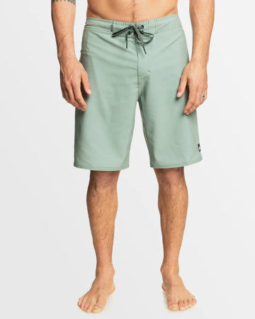 QUIKSILVER SURFSILK KAIMANA BOARDSHORT