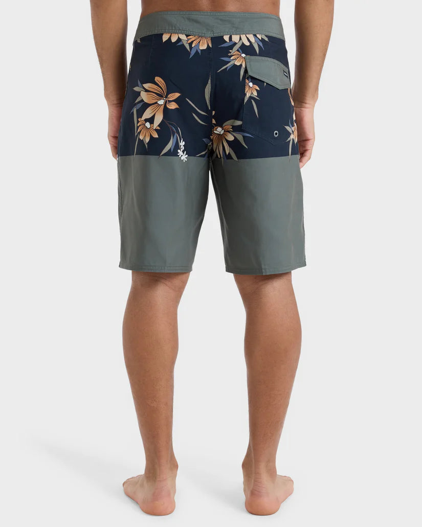 QUIKSILVER  EVERYDAY STRAIGHT 20 - BLACK BLOCK COSTAL FLORAL