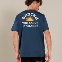 RHYTHM AWAKE TEE - NAVY