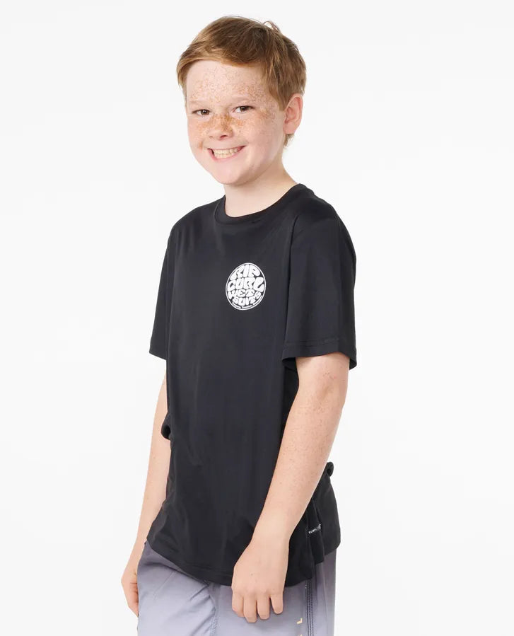 RIP CURL ICONS SURFLITE UPF SHORT SLEEVE BOY- BLACK