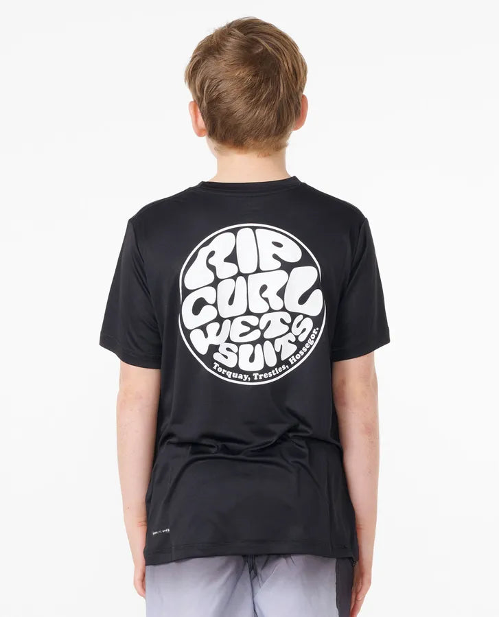 RIP CURL ICONS SURFLITE UPF SHORT SLEEVE BOY- BLACK