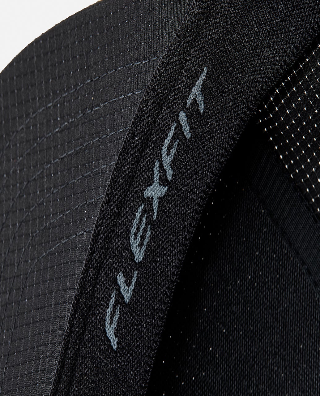 RIP CURL VAPORCOOL AEROTECH FLEXFIT CAP - BLACK