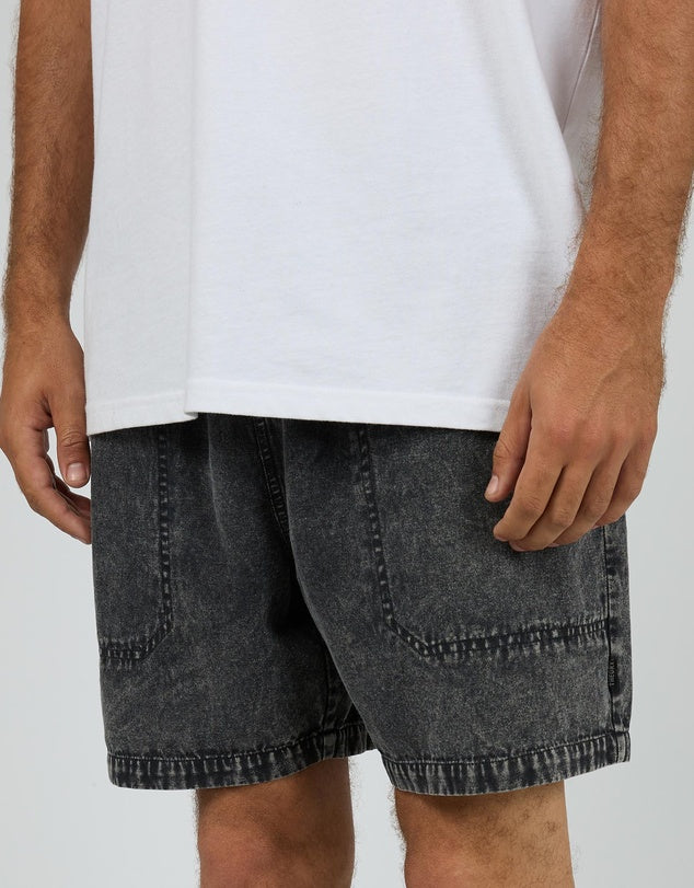 SILENT THEORY ALL ROUNDER SHORT - WASHED BLACK