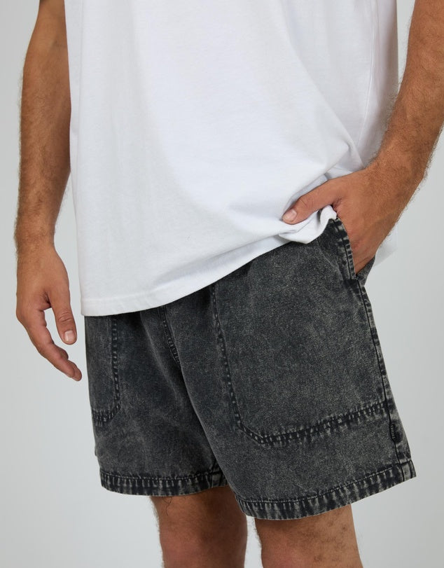 SILENT THEORY ALL ROUNDER SHORT - WASHED BLACK
