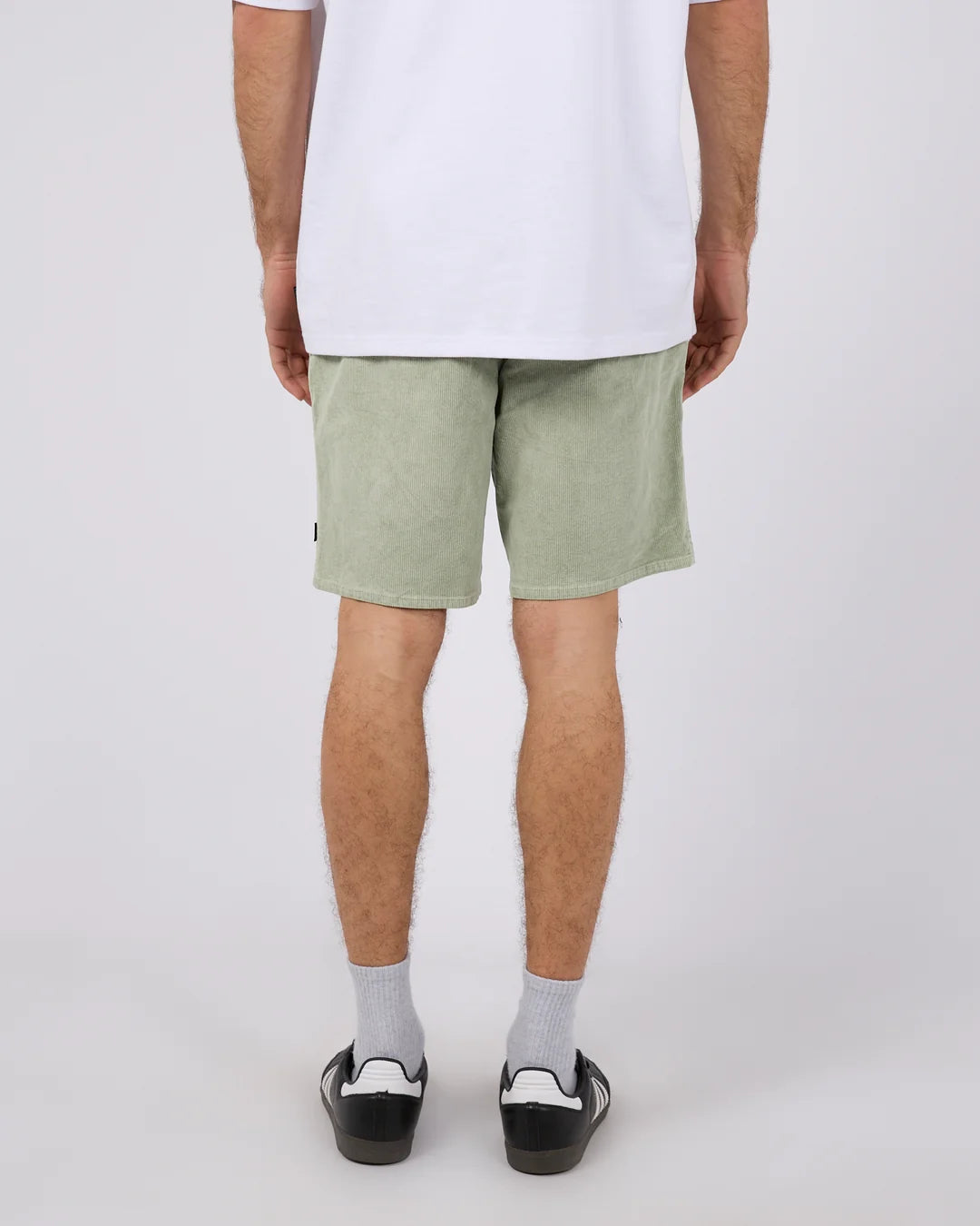 SILENT THEORY CORD SHORT - LIGHT GREEN