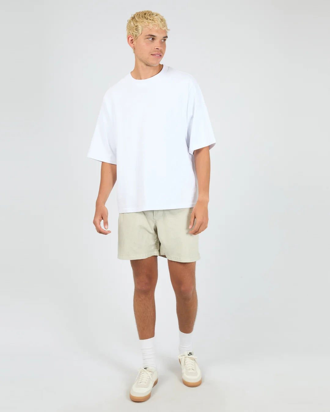 SILENT THEORY ELASTIC WAIST SHORT - NATURAL