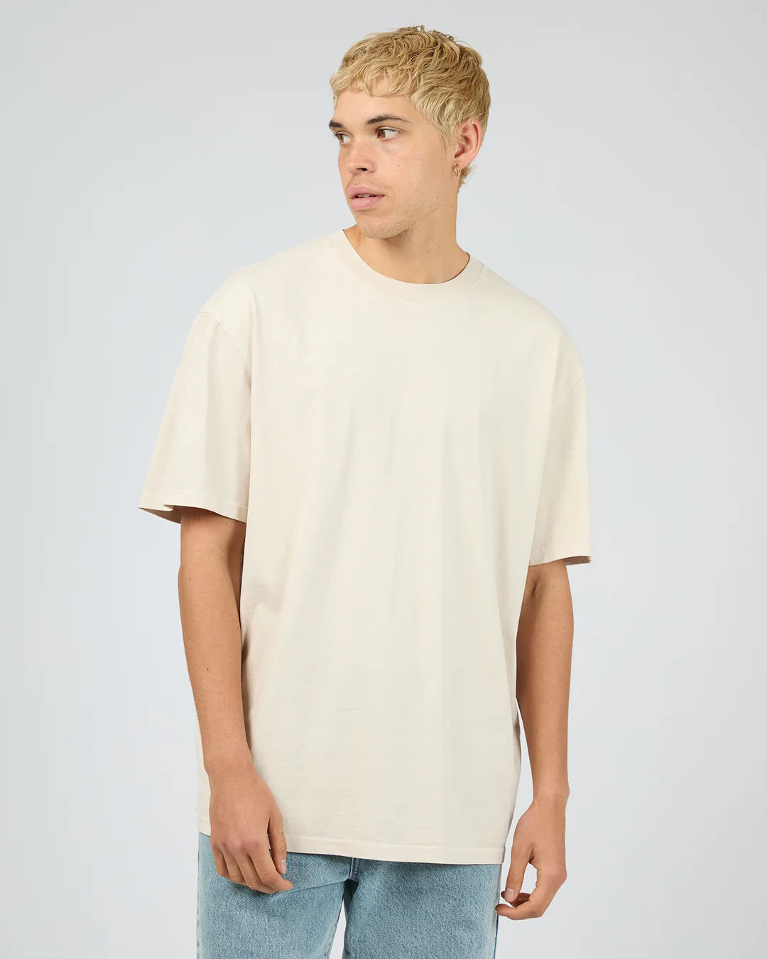 SILENT THEORY ESSENTIAL FIT TEE - NATURAL