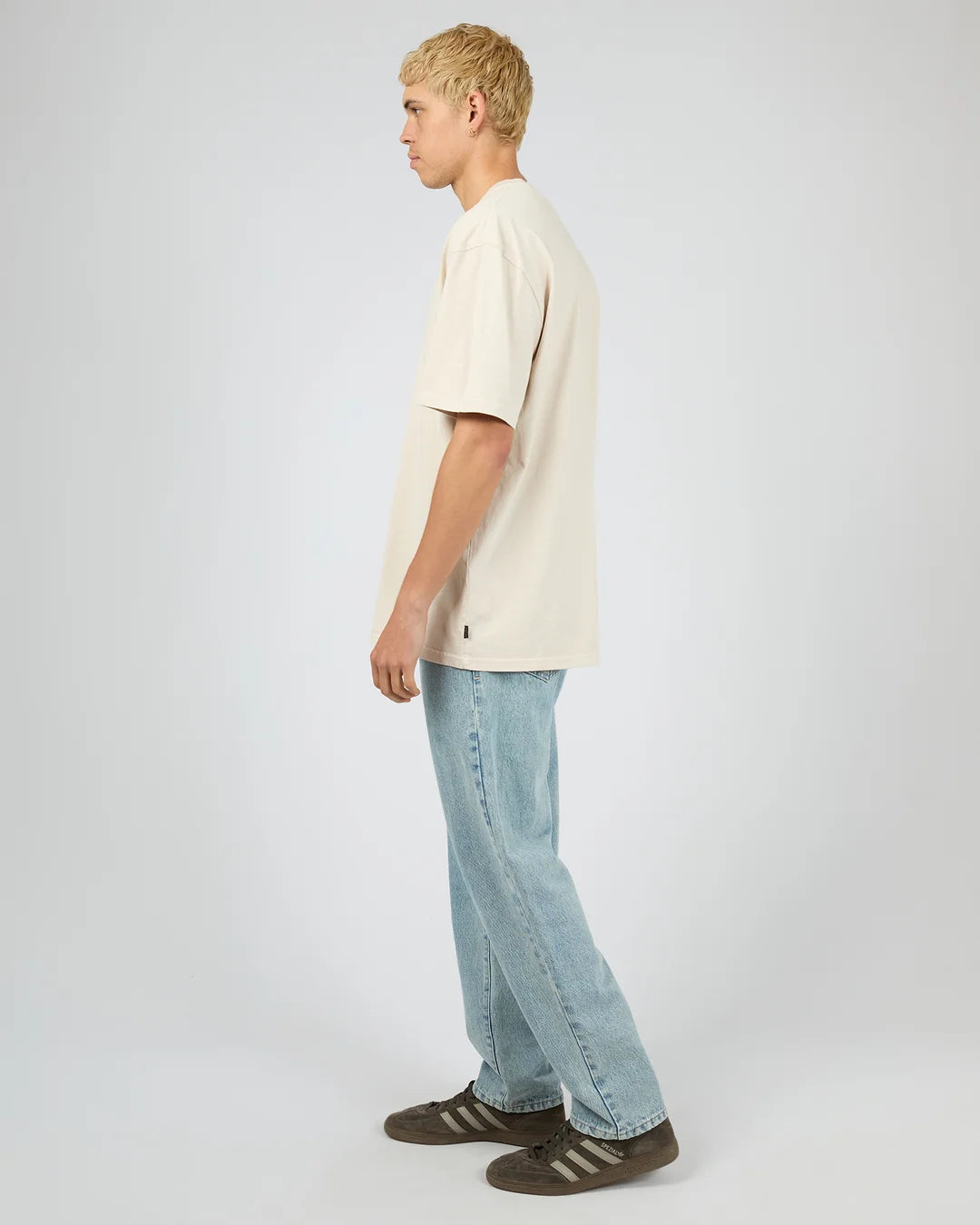 SILENT THEORY ESSENTIAL FIT TEE - NATURAL