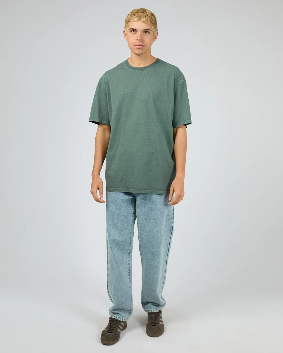 SILENT THEORY ESSENTIAL FIT TEE - PINE