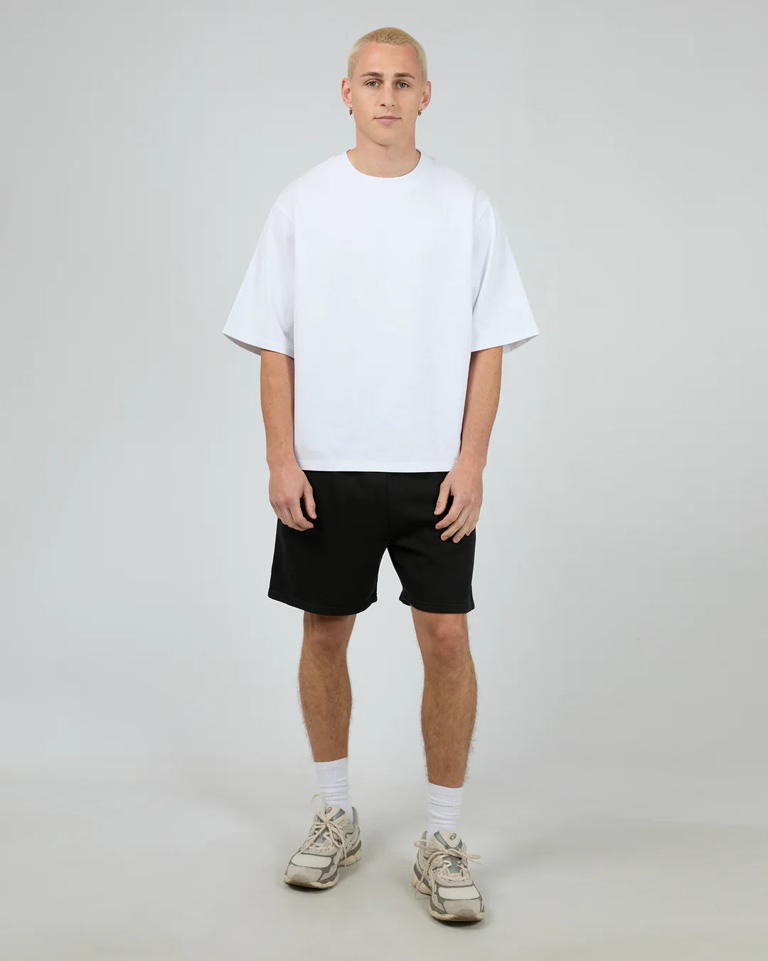 SILENT THEORY ESSENTIAL THEORY SHORT - VINTAGE  BLACK