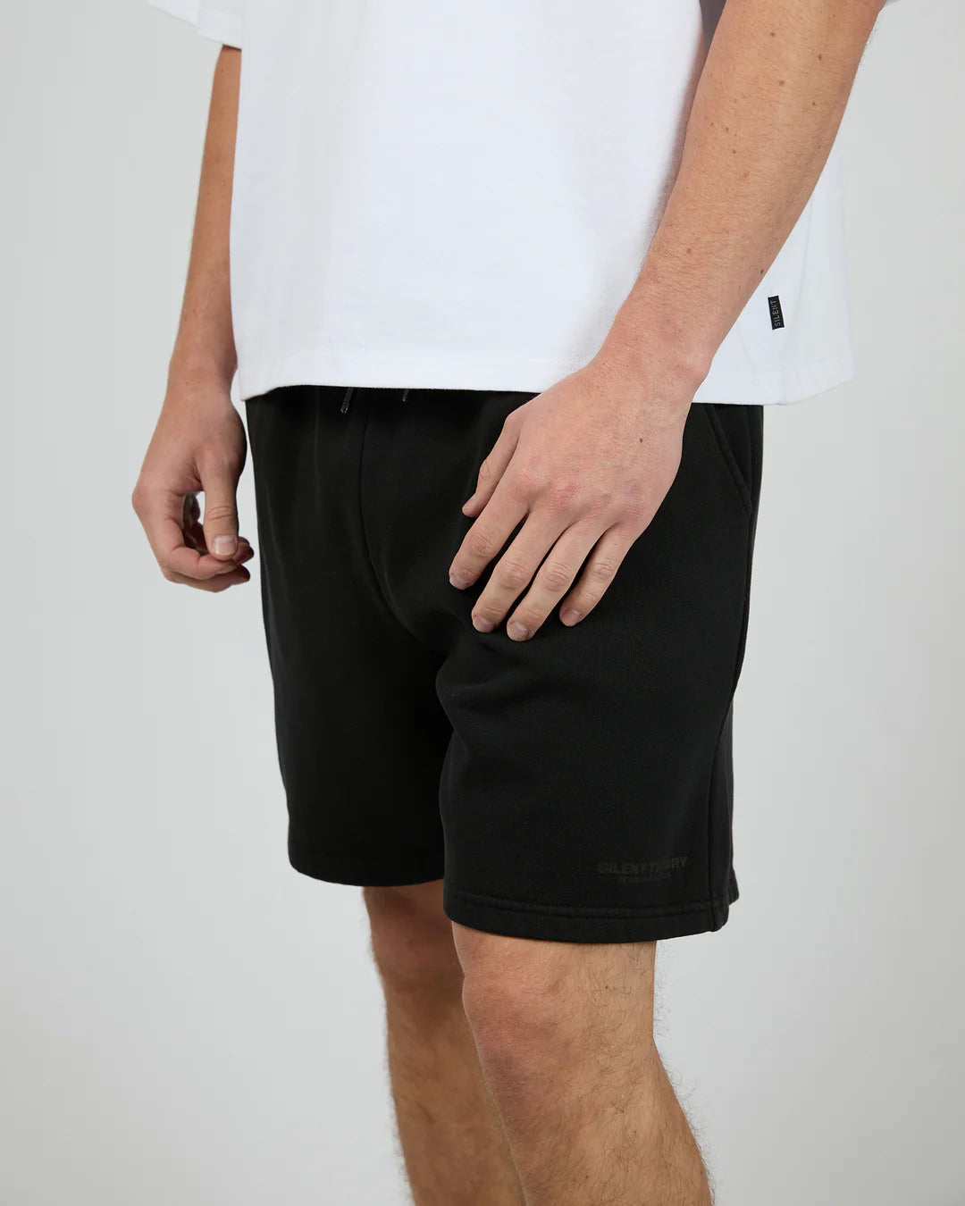 SILENT THEORY ESSENTIAL THEORY SHORT - VINTAGE  BLACK