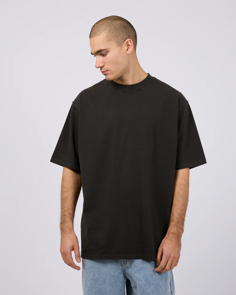 SILENT THEORY HEAVY WEIGHT TEE - WASHED BLACK
