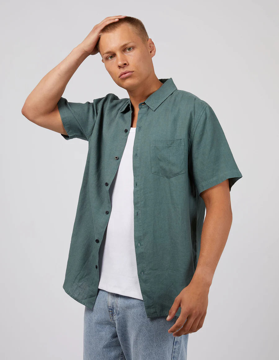 SILENT THEORY LINEN SHORT SLEEVE SHIRT - PINE
