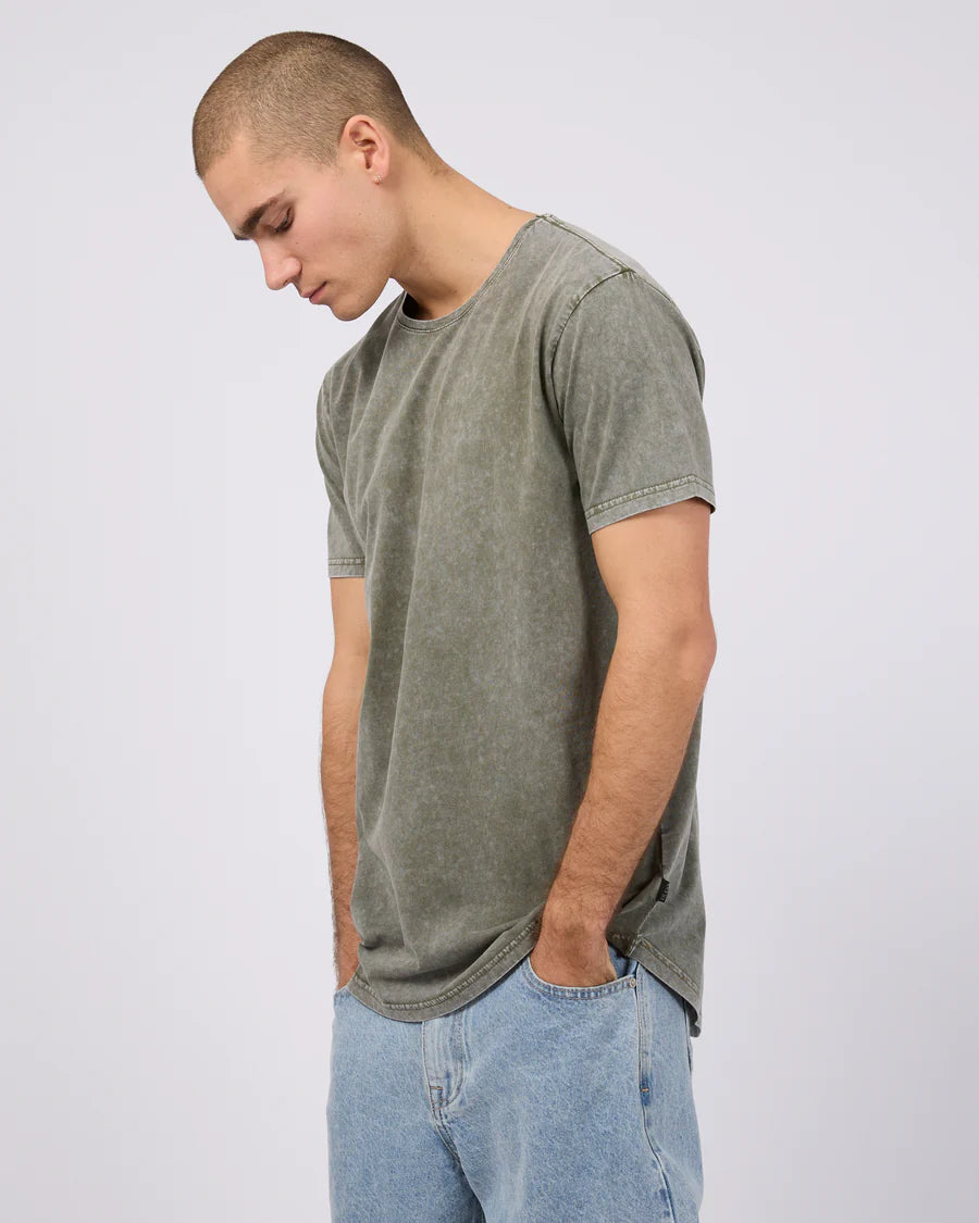 SILENT THEORY TAIL TEE KHAKI