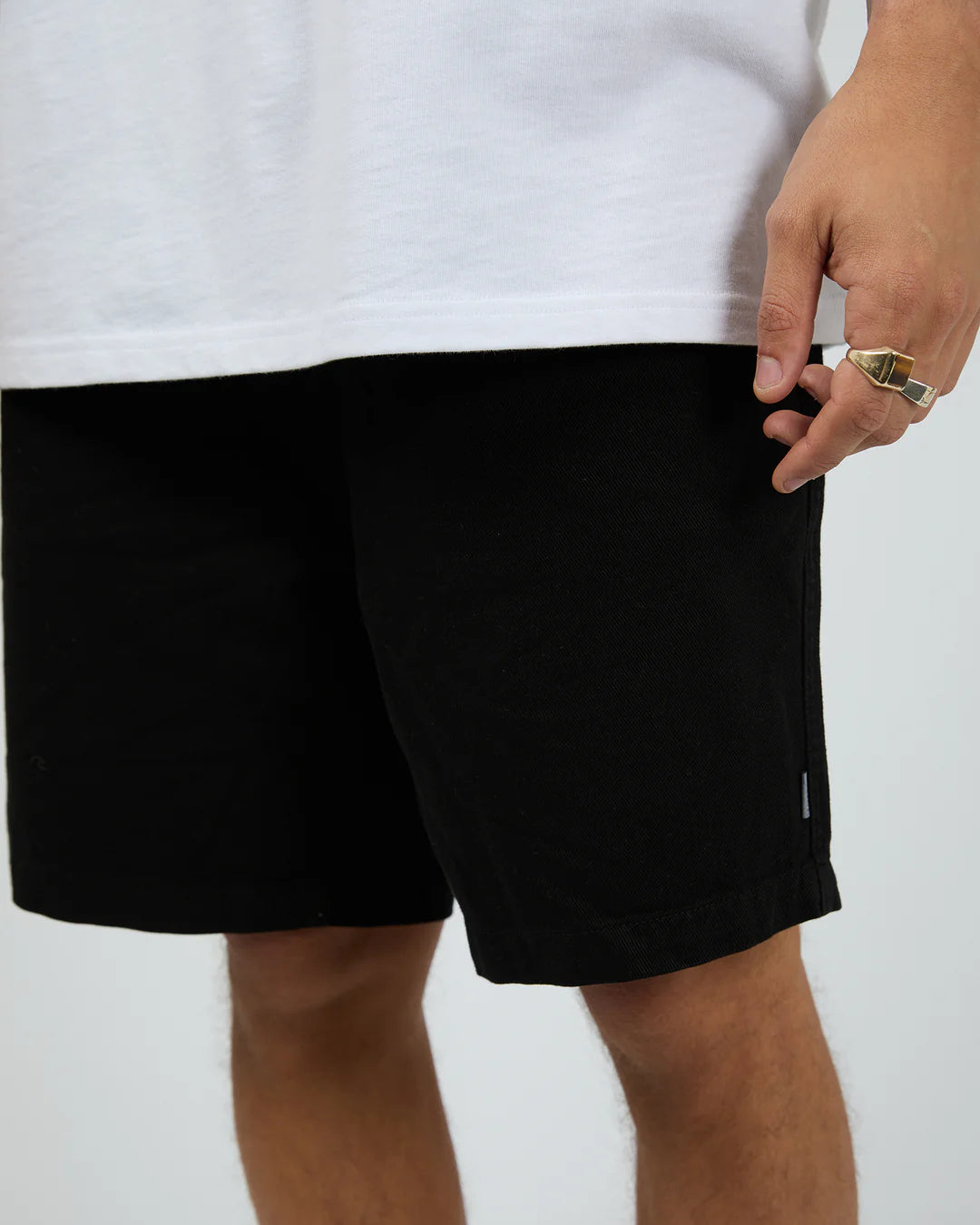 SILENT THEORY WALTER SHORT - BLACK