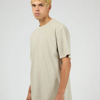 SILENT THEORY ESSENTIAL FIT TEE - CEMENT