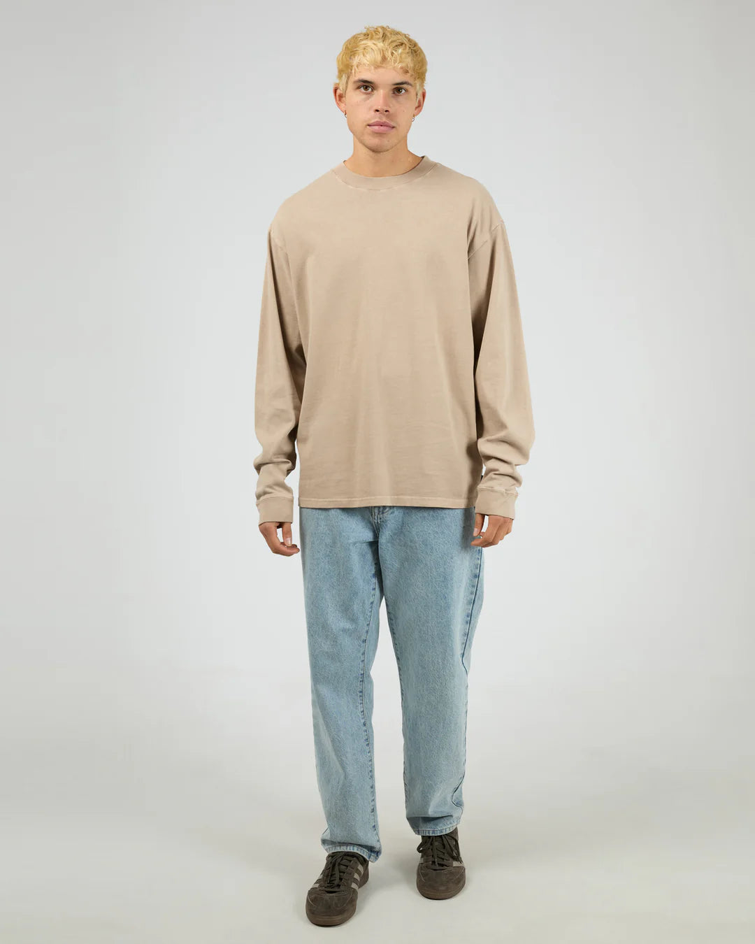 SILENT THEORY HEAVYWEIGHT STANDARD FIT LONG SLEEVE TEE - TAN