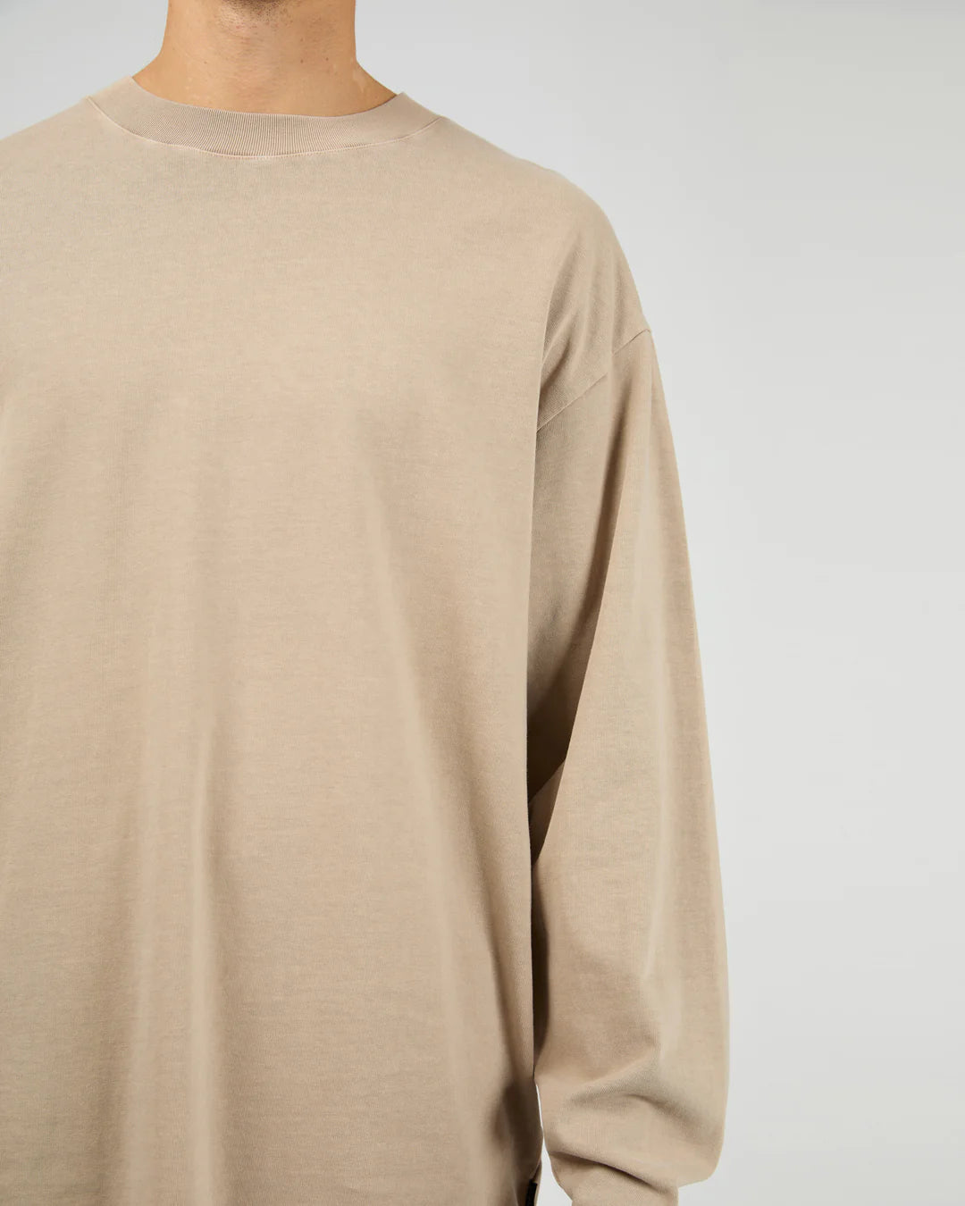 SILENT THEORY HEAVYWEIGHT STANDARD FIT LONG SLEEVE TEE - TAN