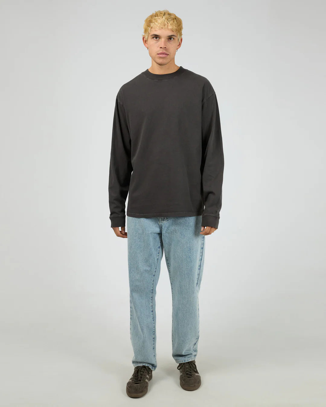 SILENT THEORY HEAVYWEIGHT STANDARD FIT LONG SLEEVE TEE - COAL