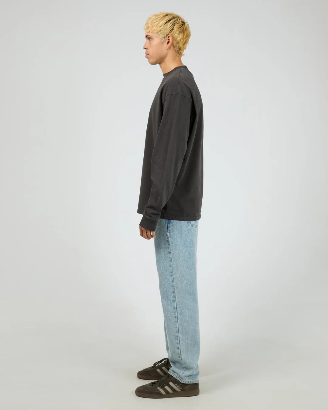 SILENT THEORY HEAVYWEIGHT STANDARD FIT LONG SLEEVE TEE - COAL
