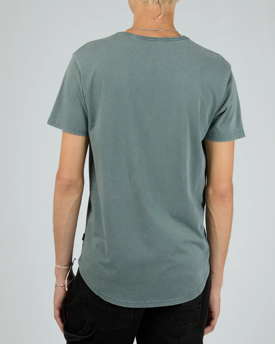 SILENT THEORY TAIL TEE - MOSS GREEN