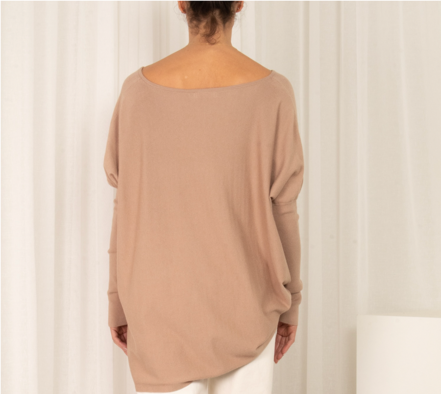 SLIDE SHOW SCOOP NECK TIGHT SLEEVE OVERSIZED WARM TOP - MUSHROOM