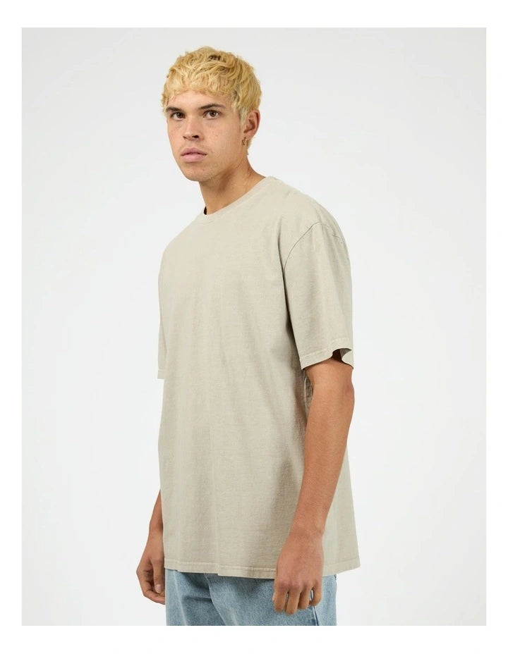 SILENT THEORY ESSENTIAL FIT TEE - GREY
