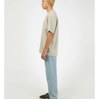 SILENT THEORY ESSENTIAL FIT TEE - GREY