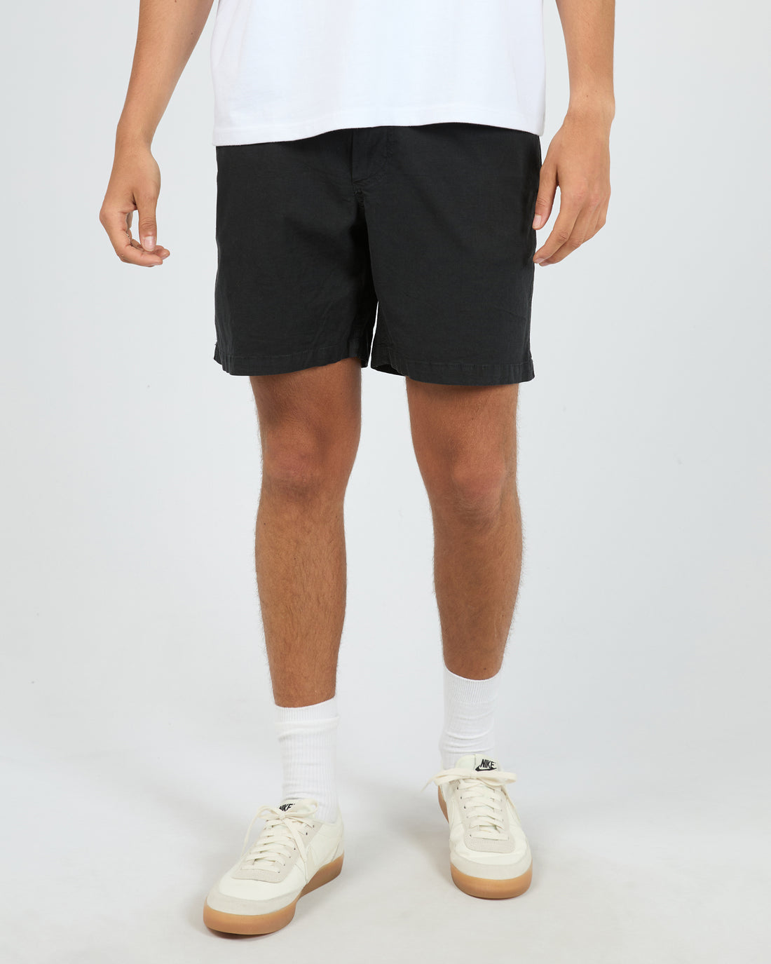 SILENT THEORY ELASTIC WAIST SHORT - BLACK