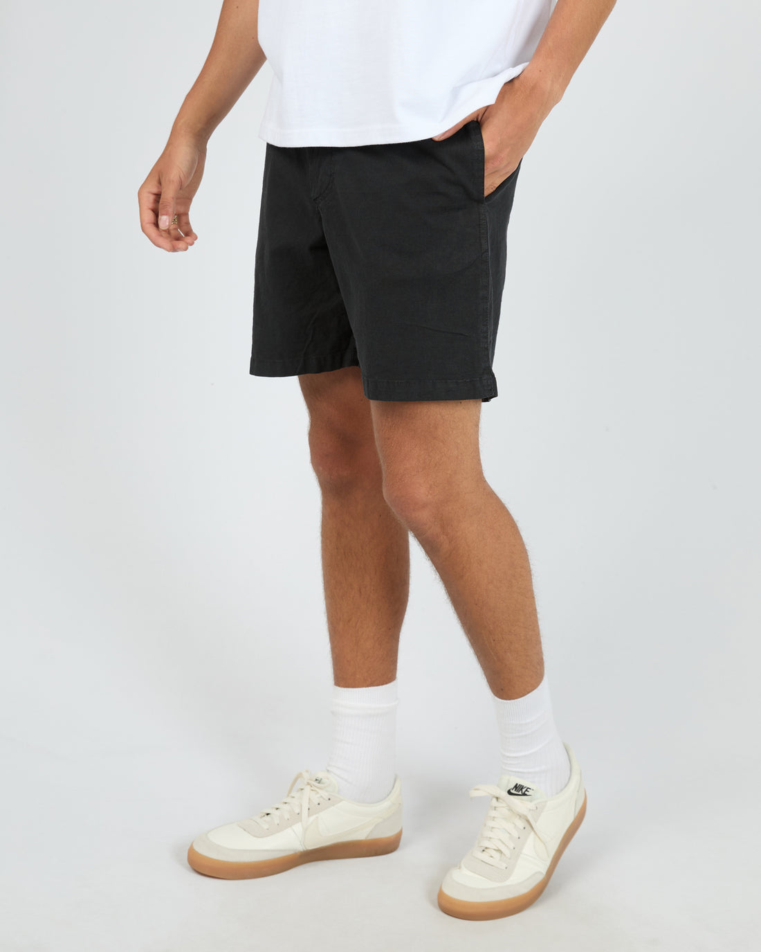 SILENT THEORY ELASTIC WAIST SHORT - BLACK