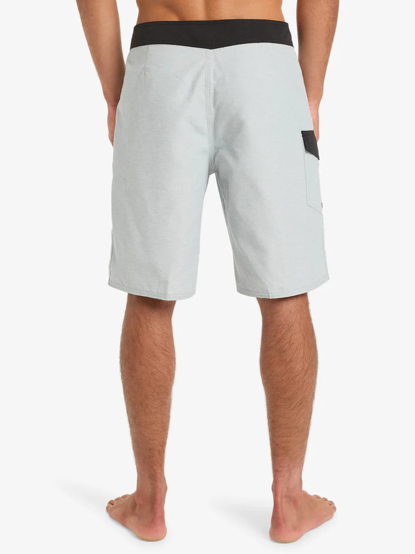 QUIKSILVER MENS EVERYDAY SOLID 20 BOARDSHORTS - QUARRY